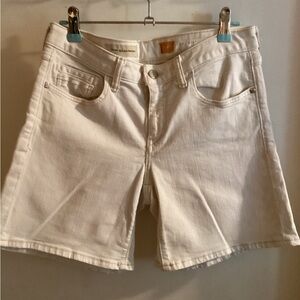 Pilcro Anthropologie Cream-Colored Shorts Size 27